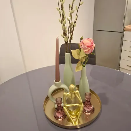 Ladini Lana Apartman *