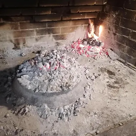 Ladini Lana Apartman *