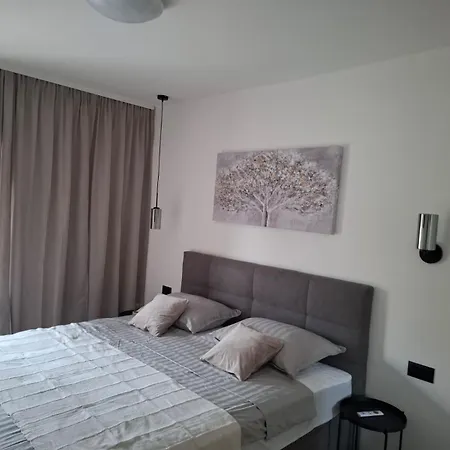 Ladini Lana * Starigrad-Paklenica