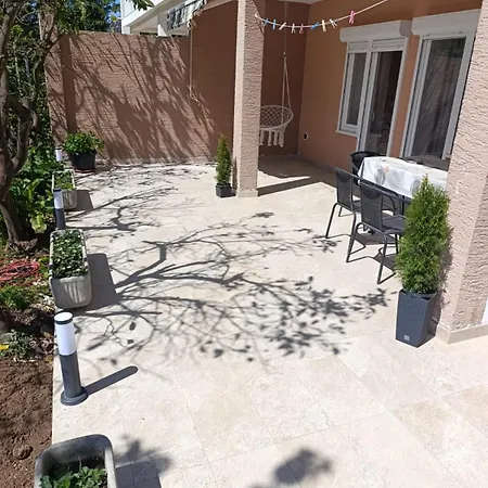 Ladini Lana Apartment
